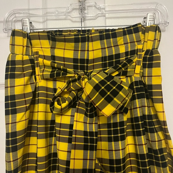 LIKE AN ANGEL Yellow Plaid Pants - Picture 3 of 4